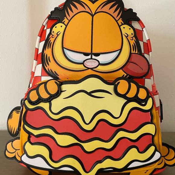 Garfield Lasagna Loungefly - Picture 4 of 9